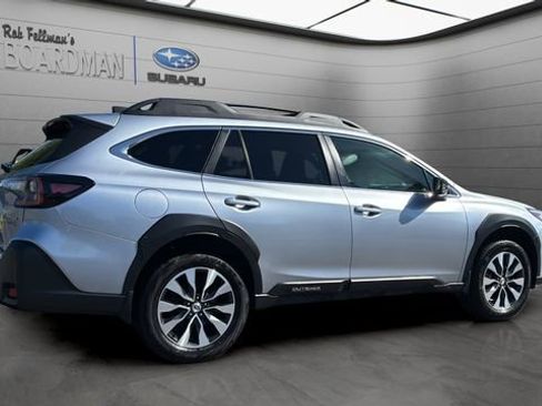 Used 2023 Subaru Outback Limited AWD/4WD image 4
