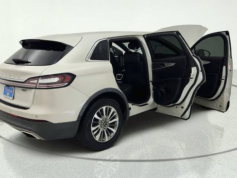 Used 2020 Lincoln Nautilus FWD w/ Equipment Group 101A image 34