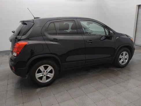 Used 2020 Chevrolet Trax LS w/ Tint and Cruise Package FWD image 10