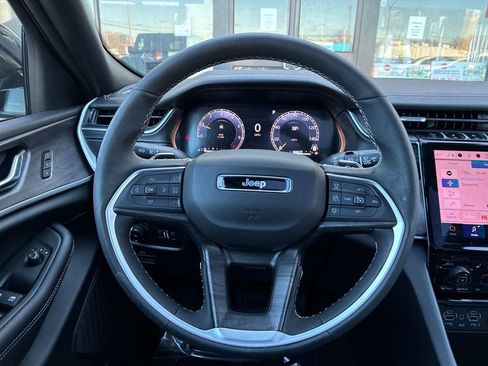 New 2025 Jeep Grand Cherokee Limited image 14