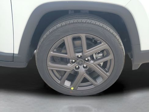 New 2026 Jeep Compass Latitude image 20