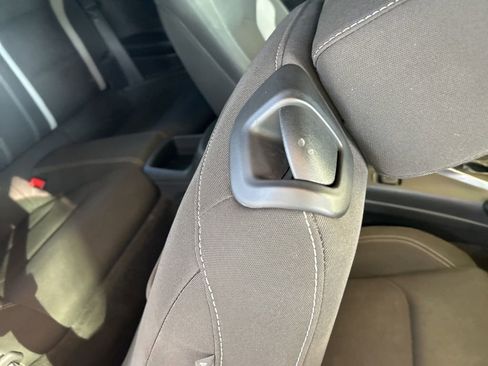 Used 2020 Chevrolet Camaro LT image 25