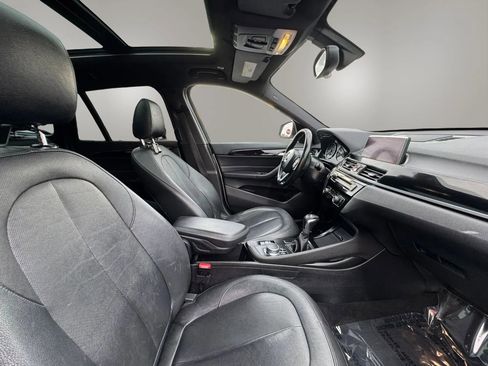 Used 2017 BMW X1 sDrive28i w/ Premium Package FWD image 16