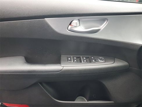 Used 2023 Kia Forte LXS w/ LXS Technology Package image 21