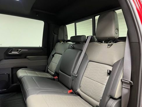 Used 2024 Chevrolet Silverado 2500 ZR2 w/ Technology Package AWD/4WD image 44