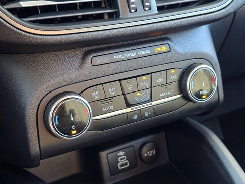 Used 2025 Ford Escape Active image 25