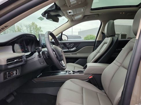 New 2026 Lincoln Corsair Premiere AWD/4WD image 17