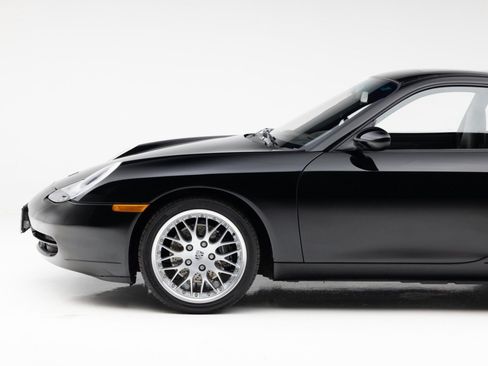 Used 2001 Porsche 911 GT3 RS image 21