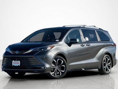 New 2025 Toyota Sienna Platinum