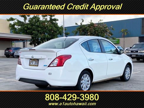 Used 2016 Nissan Versa SV image 5
