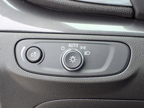 Used 2020 Buick Encore Preferred w/ Safety Package image 13