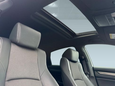Used 2021 Honda Accord Sport image 15