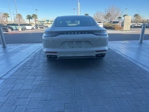 Used 2021 Porsche Panamera 4S image 6