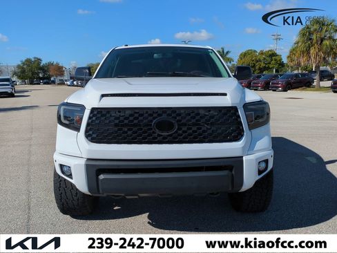 Used 2017 Toyota Tundra 1794 Edition image 3