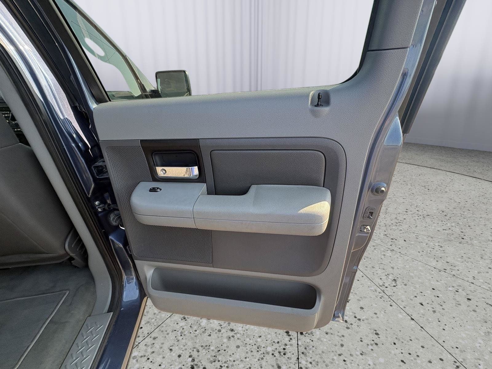 Used 2004 Ford F150 XLT RWD image 17