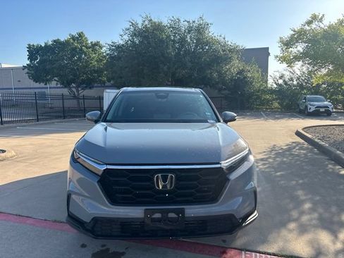 Used 2025 Honda CR-V EX image 2