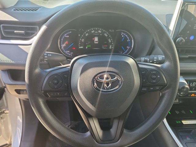 Used 2025 Toyota RAV4 XLE AWD/4WD image 25