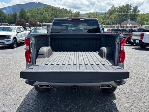 Used 2025 Chevrolet Silverado 1500 RST w/ Z71 Off-Road Package AWD/4WD image 7
