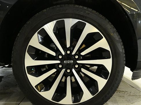 Used 2024 Lincoln Navigator Reserve image 9