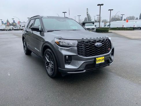 New 2026 Ford Explorer ST w/ Sun And Sound Package image 9