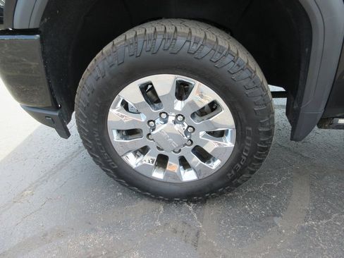 Certified 2023 GMC Sierra 3500 Denali w/ Denali Ultimate Package AWD/4WD image 16
