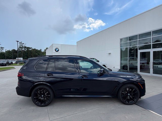 Used 2026 BMW X7 xDrive40i w/ M Sport Package AWD/4WD image 5