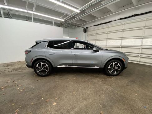 Used 2025 Chevrolet Equinox EV LT w/ Convenience Package image 7