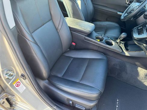 Used 2016 Toyota Avalon Touring image 34