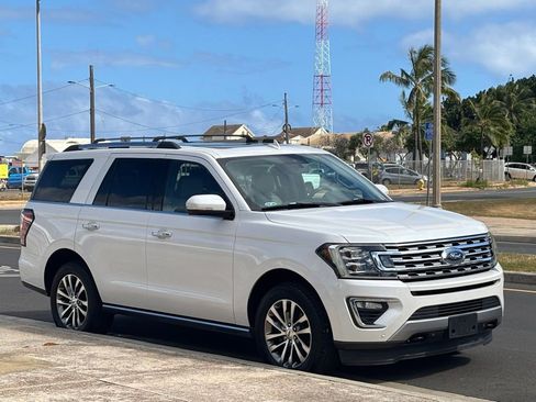 Used 2018 Ford Expedition Limited w/ Equipment Group 301A AWD/4WD image 6