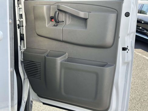 New 2025 Chevrolet Express 3500 w/ Power Convenience Package image 25
