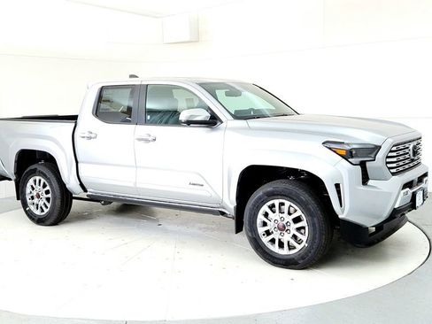 New 2026 Toyota Tacoma Limited AWD/4WD image 7