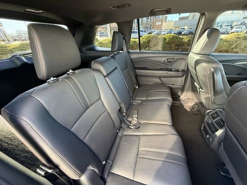 Used 2023 Honda Passport TrailSport image 36