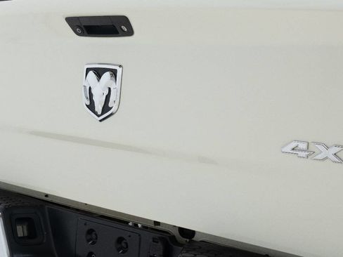 Used 2018 RAM 2500 Laramie AWD/4WD image 16