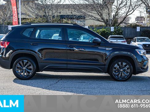 Used 2024 Volkswagen Taos S image 9