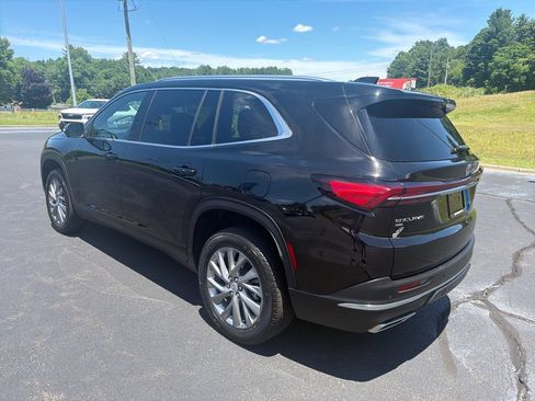 Used 2026 Buick Enclave Preferred AWD/4WD image 7