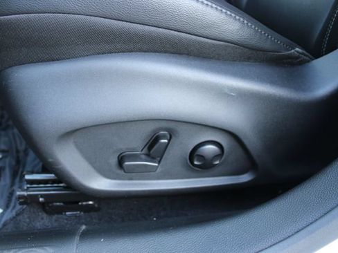 Used 2025 Jeep Compass Limited AWD/4WD image 13