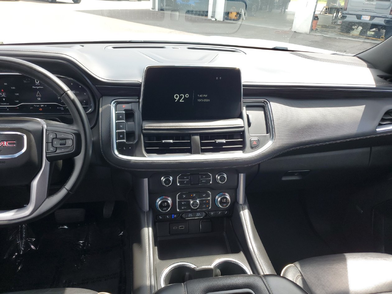 Used 2024 GMC Yukon SLT AWD/4WD image 13