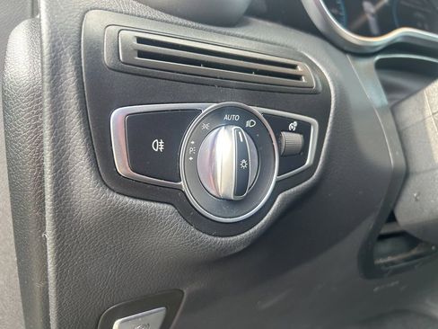 Used 2022 Mercedes-Benz GLC 300 4MATIC image 18