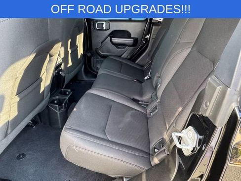 Used 2021 Jeep Gladiator Sport image 13