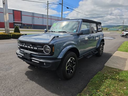 Used 2023 Ford Bronco Outer Banks AWD/4WD image 8