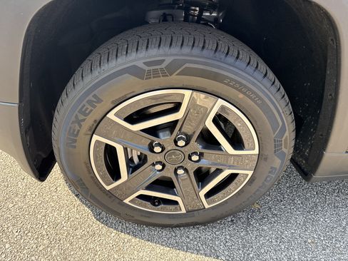New 2026 Jeep Cherokee Limited AWD/4WD image 11
