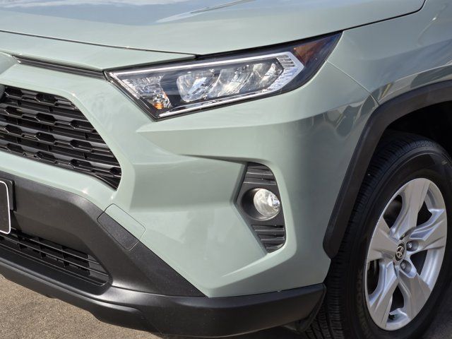 Used 2021 Toyota RAV4 XLE w/ Convenience Package AWD/4WD image 9