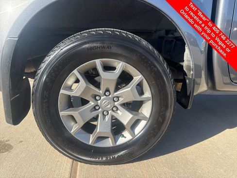 Used 2020 Nissan Frontier SV image 9