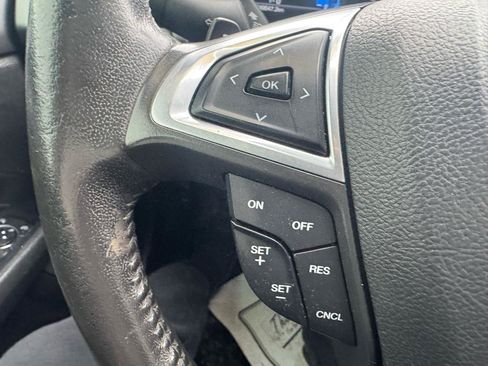 Used 2016 Ford Fusion Titanium AWD/4WD image 17
