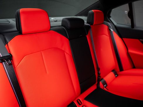 Used 2025 BMW M5 w/ Carbon Package image 69