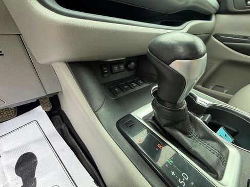 Used 2018 Toyota Highlander XLE AWD/4WD image 28