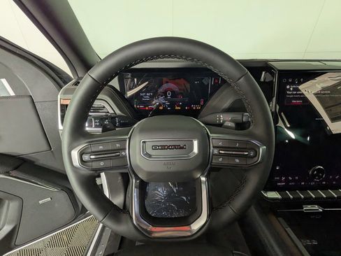 New 2026 GMC Yukon XL Denali w/ LPO, Floor Liner Package image 19