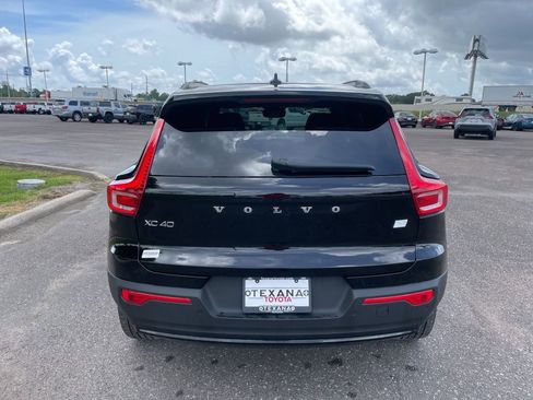 Used 2023 Volvo XC40 Recharge Plus AWD/4WD image 6