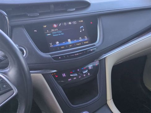 Used 2017 Cadillac XT5 Luxury w/ Driver Awareness Package image 28