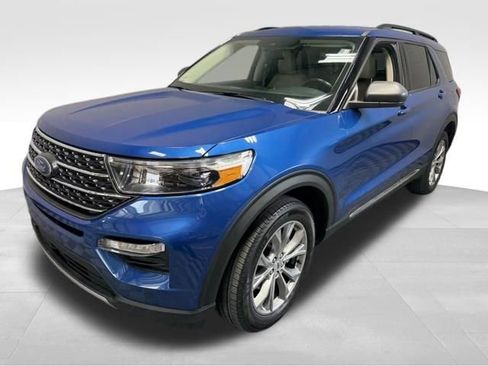 Used 2022 Ford Explorer XLT w/ Equipment Group 202A AWD/4WD image 1